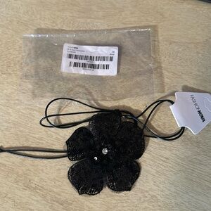 Black sequin floral choker new 
Fashion nova